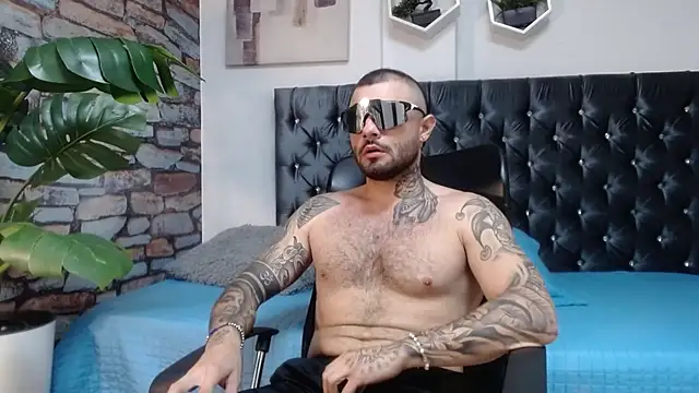 lucky smith1 online show from 12.04.25