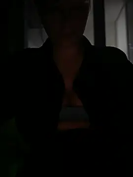 Snapshot of Betsy chatting on 02.23.25 Betsy online show from 02.23.25