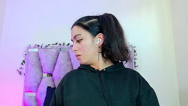 iris and damian online show from 04.16.26