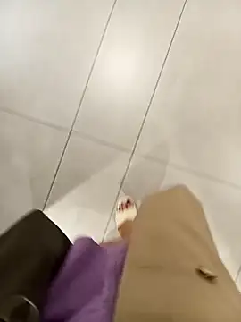 Baby-Linh online show from 12.21.25