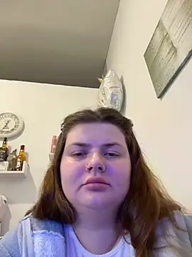 Snapshot of EvKamenskih chatting on 12.23.25 EvKamenskih online show from 12.23.25