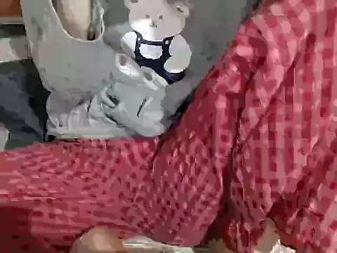 Maika 2k online show from 12.21.25