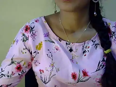 Snapshot of Shab_M chatting on 06.18.26 Shab M online show from 06.18.26