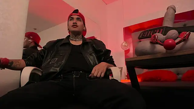 Snapshot of AlecBanne chatting on 02.06.26 AlecBanne online show from 02.06.26