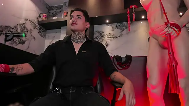 Snapshot of AlecBanne chatting on 02.12.26 AlecBanne online show from 02.12.26