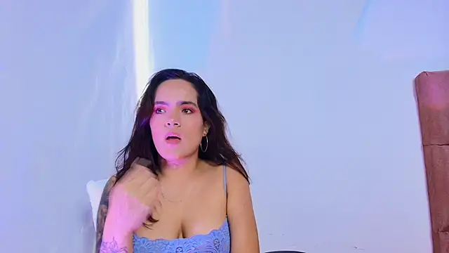 Snapshot of sara_santana__ chatting on 02.15.26 sara santana online show from 02.15.26