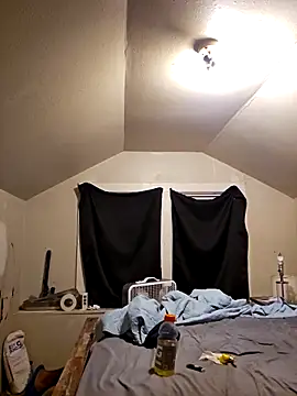 iLOVETRAY96 online show from 02.12.26