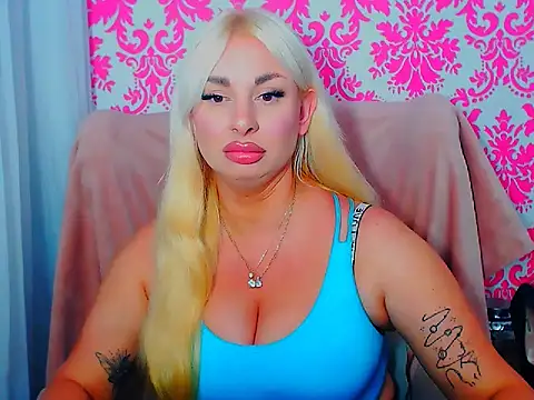 Snapshot of LuxuriaGoddess chatting on 07.23.26 LuxuriaGoddess online show from 07.23.26