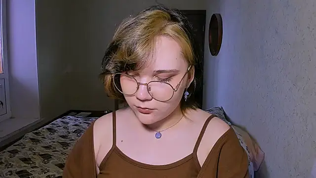 Lily-Violet online show from 04.07.26