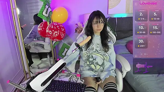 Snapshot of cherry_kissx chatting on 06.22.26 cherry kissx online show from 06.22.26