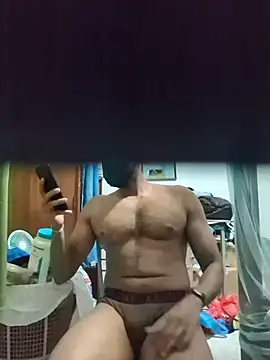 Snapshot of Suranga121 chatting on 12.13.25 Suranga121 online show from 12.13.25
