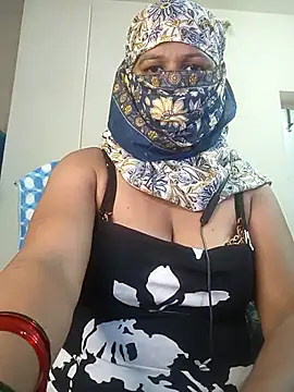 Snapshot of Preeti345 chatting on 06.22.26 Preeti345 online show from 06.22.26