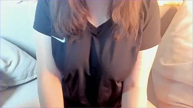 minji snow online show from 02.02.26