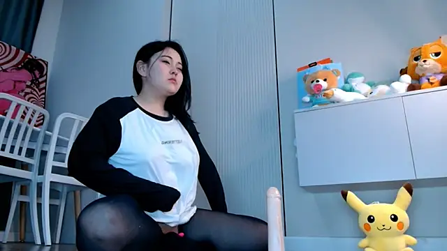 minji snow online show from 04.15.26