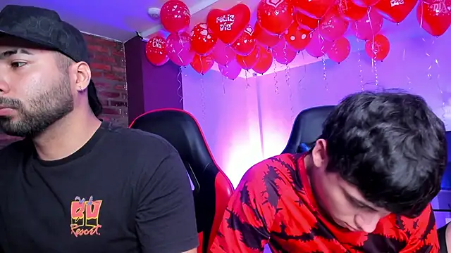 HotThreesoome online show from 02.19.26