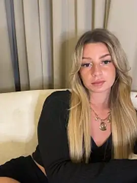 lilavv online show from 12.15.25