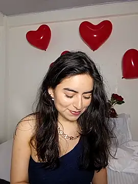 Snapshot of saasha_Petit chatting on 02.08.26 saasha Petit online show from 02.08.26