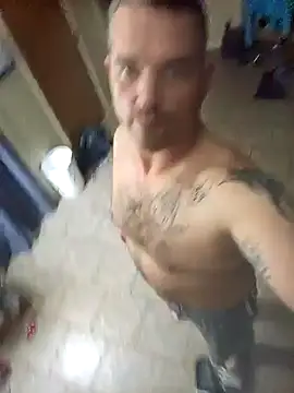 Lee trippy online show from 04.02.26