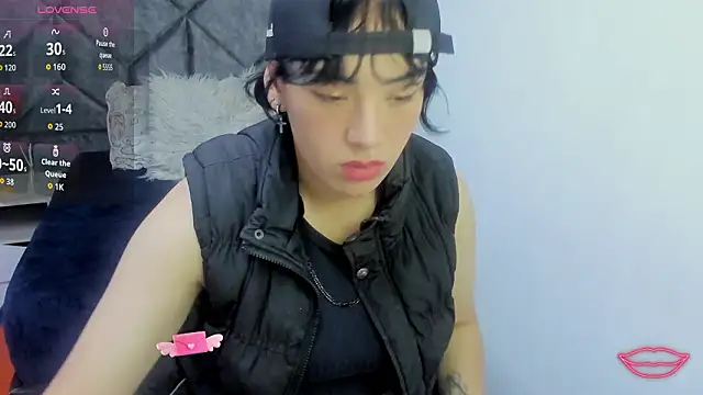 Kiara Fox   online show from 01.17.26