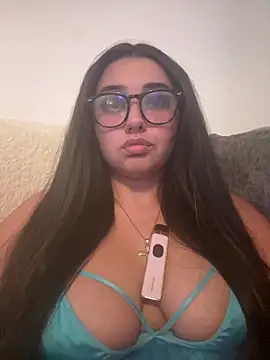 Snapshot of Wild_Busty_Niyah_XX chatting on 06.13.26 Wild Busty Niyah XX online show from 06.13.26