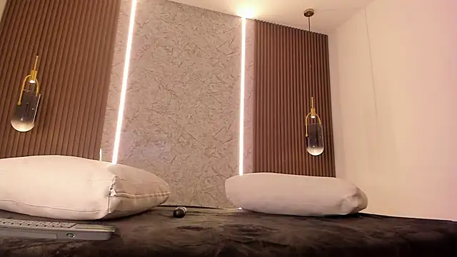 maye wells  online show from 02.28.26