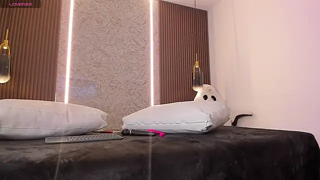 maye wells  online show from 03.31.26