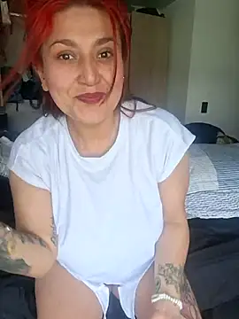 Magenta Moon online show from 02.18.26