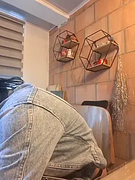 Magenta Moon online show from 03.05.26