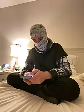 phantom898983 online show from 04.22.26