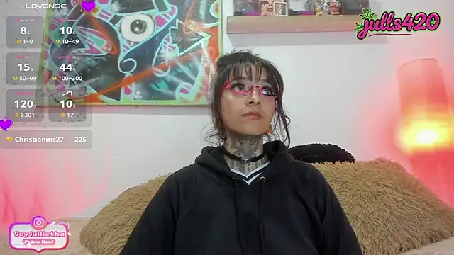 Julls420  online show from 06.18.26
