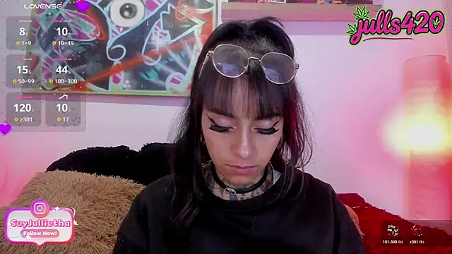Julls420  online show from 07.15.26