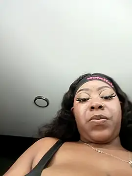 Snapshot of TriexiMars chatting on 02.21.26 TriexiMars online show from 02.21.26