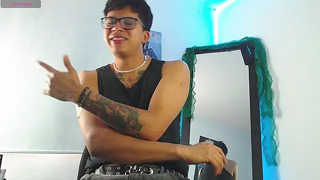 DerekMoon online show from 01.05.26