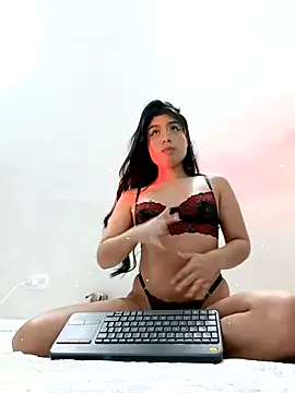 Snapshot of EmmyDuran chatting on 01.10.26 EmmyDuran online show from 01.10.26