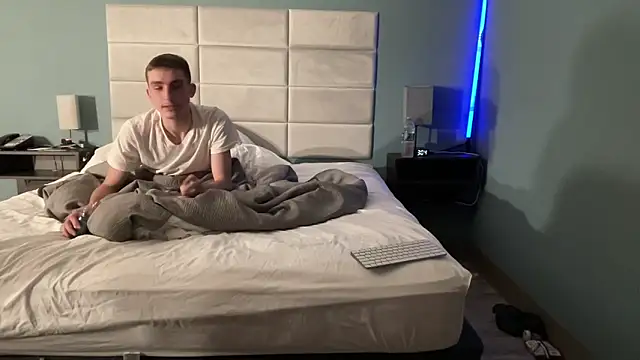 cosmiccloudpig online show from 02.02.26