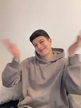 Goldenknight33 online show from 03.08.26