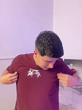 Goldenknight33 online show from 04.14.26