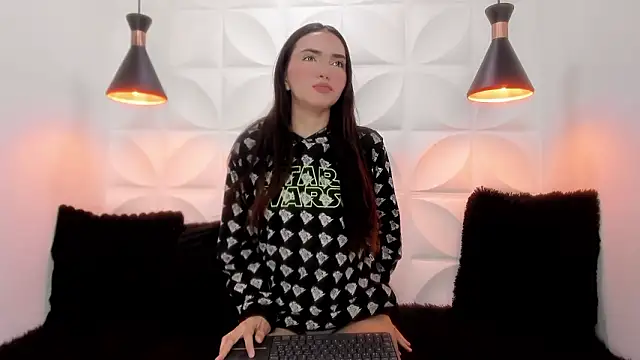 valeriecute18 online show from 03.29.26