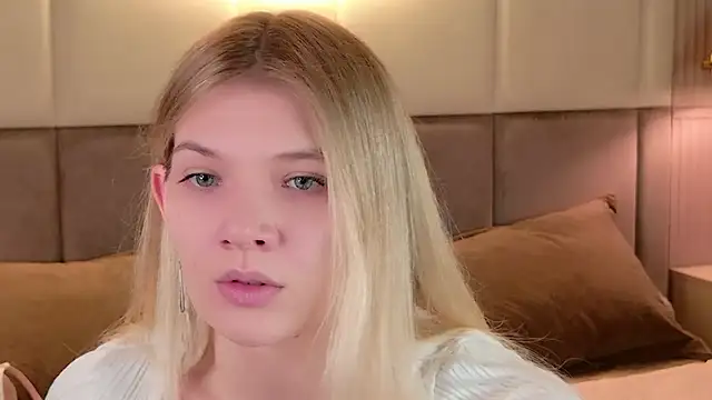 Vivien Hans online show from 04.20.26