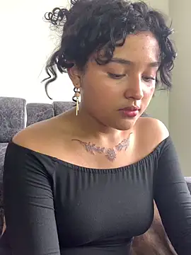 ladulcemary  online show from 04.08.26