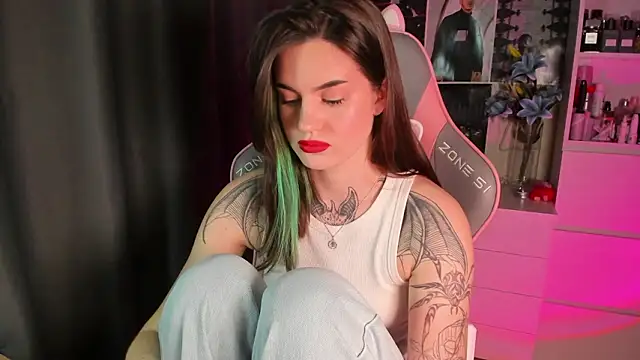 NikkieKitty online show from 03.19.26