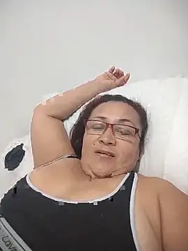 Nini Love  online show from 02.27.26