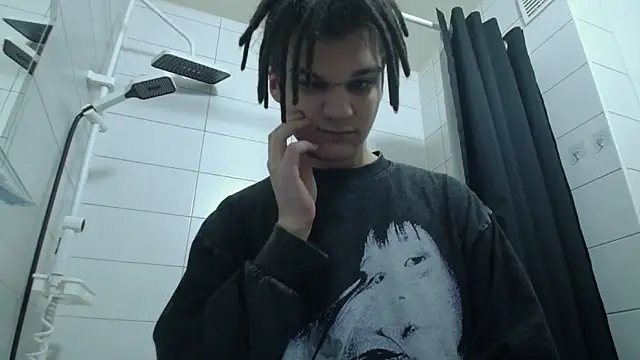 Snapshot of PeachTree chatting on 12.19.25 PeachTree online show from 12.19.25