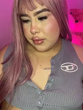 Mia Carters online show from 02.12.26