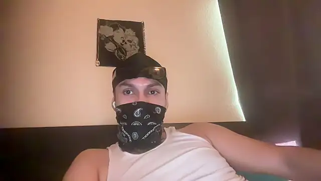 Snapshot of angelblanco chatting on 03.28.26 angelblanco online show from 03.28.26