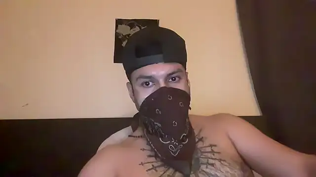 Snapshot of angelblanco chatting on 04.01.26 angelblanco online show from 04.01.26