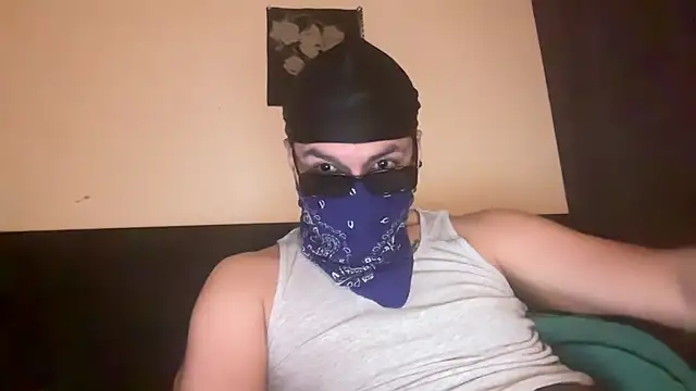 Snapshot of angelblanco chatting on 04.14.26 angelblanco online show from 04.14.26