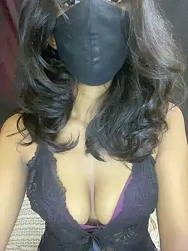 Snapshot of Hottie_kia chatting on 07.12.26 Hottie kia online show from 07.12.26