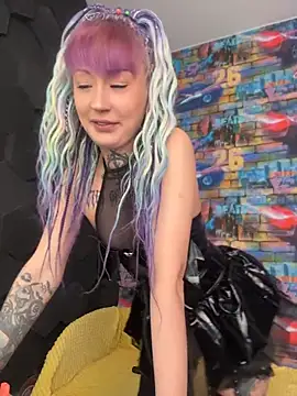 Snapshot of Tattoo__Moon chatting on 05.05.26 Tattoo Moon online show from 05.05.26