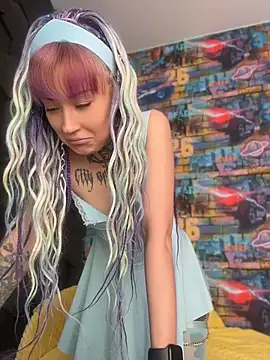 Snapshot of Tattoo__Moon chatting on 05.08.26 Tattoo Moon online show from 05.08.26